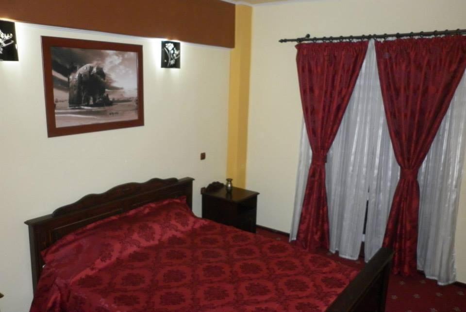 Hotel Ineul Rodna 외부 사진