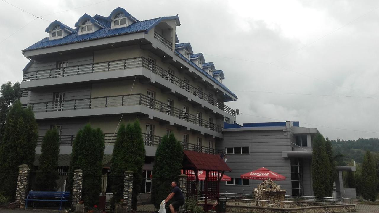 Hotel Ineul Rodna 외부 사진